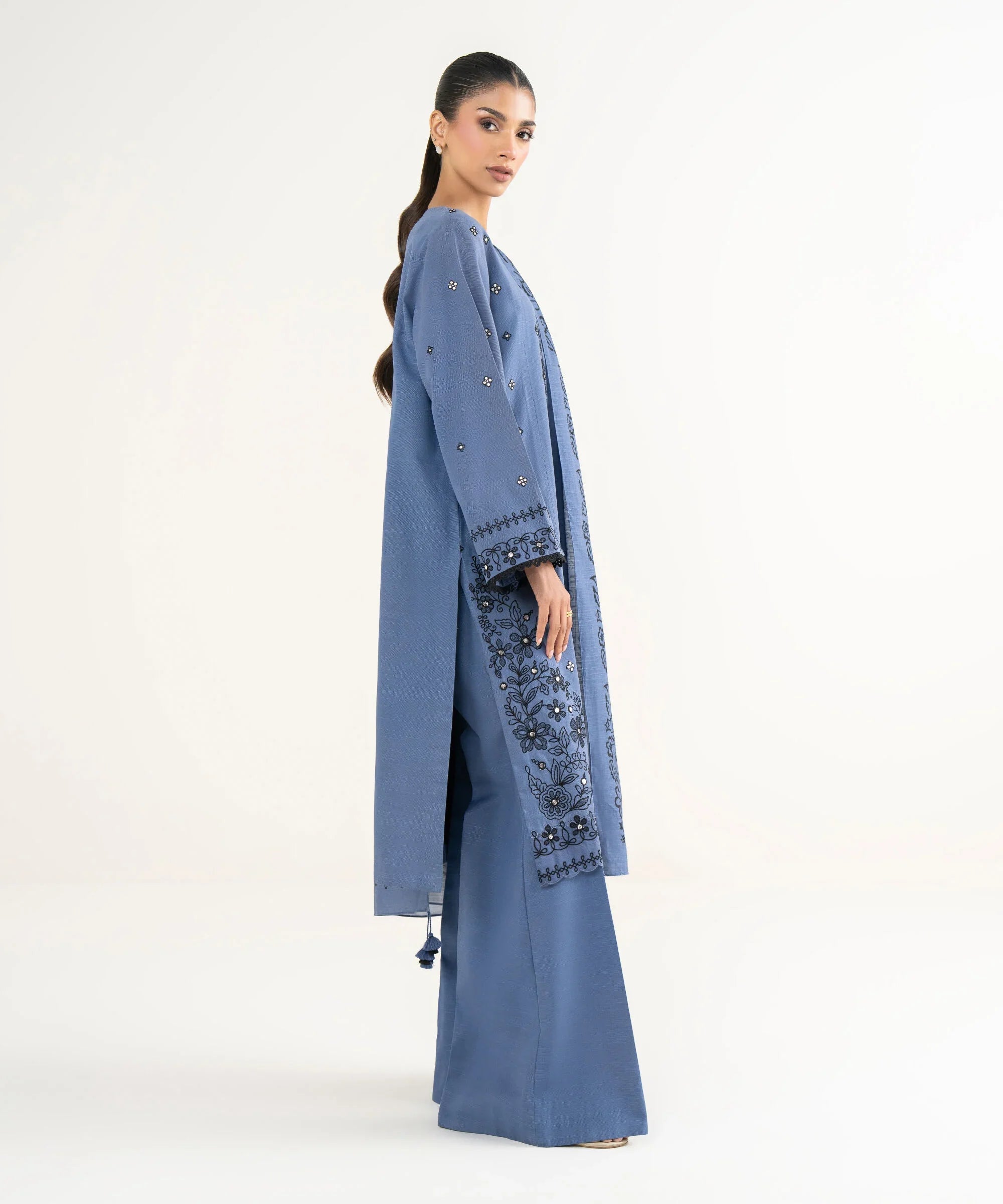 3 Piece - Embroidered Light Khaddar Suit