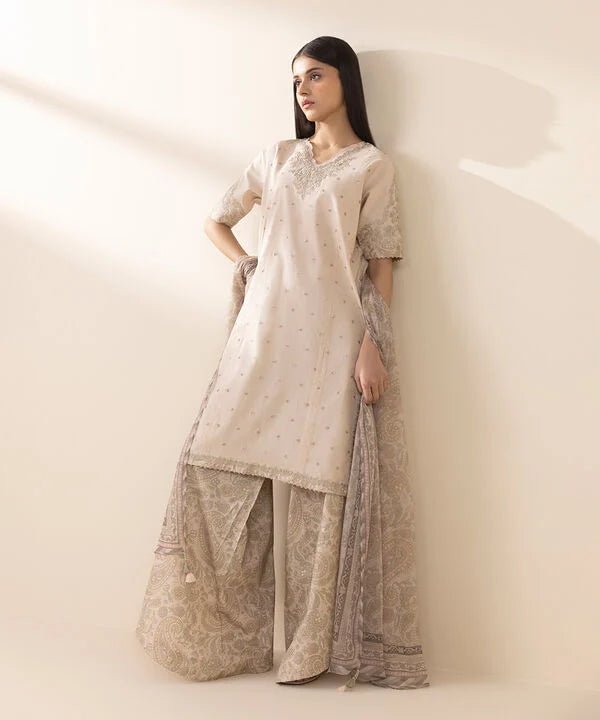 3 Piece - Embroidered Lawn Suit